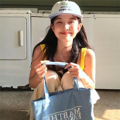 明天,我会成为谁的女友 海报